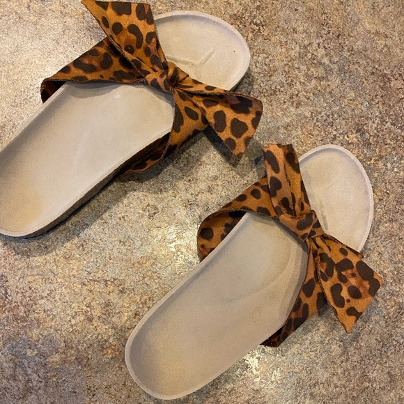 Leopard Sandals - Picture 2 of 5